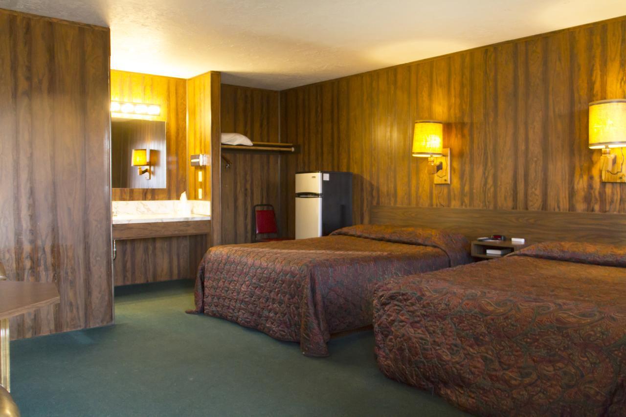 The Village Inn Motel & Restaurant Challis Esterno foto