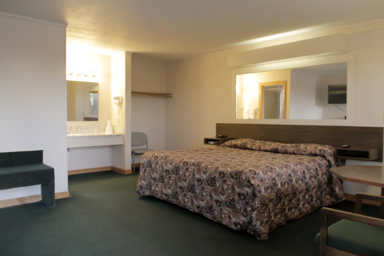 The Village Inn Motel & Restaurant Challis Esterno foto